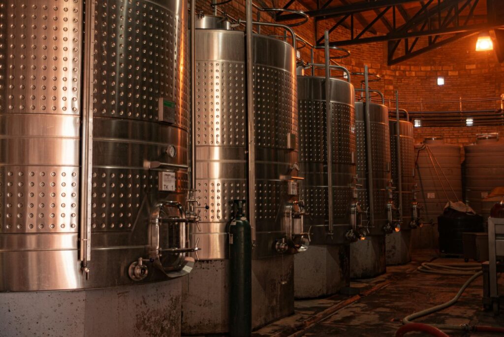 Stainless Steel L-Channel for Reliable and Lasting Building Material